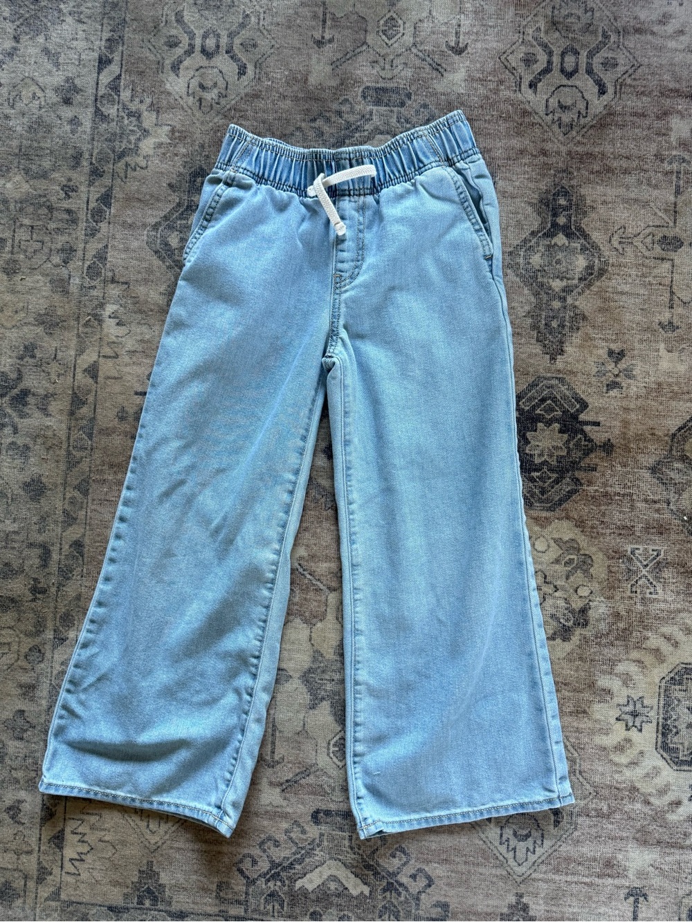 Old Navy Light Blue Wide-Leg Pull-On Jeans for Kids Size 8